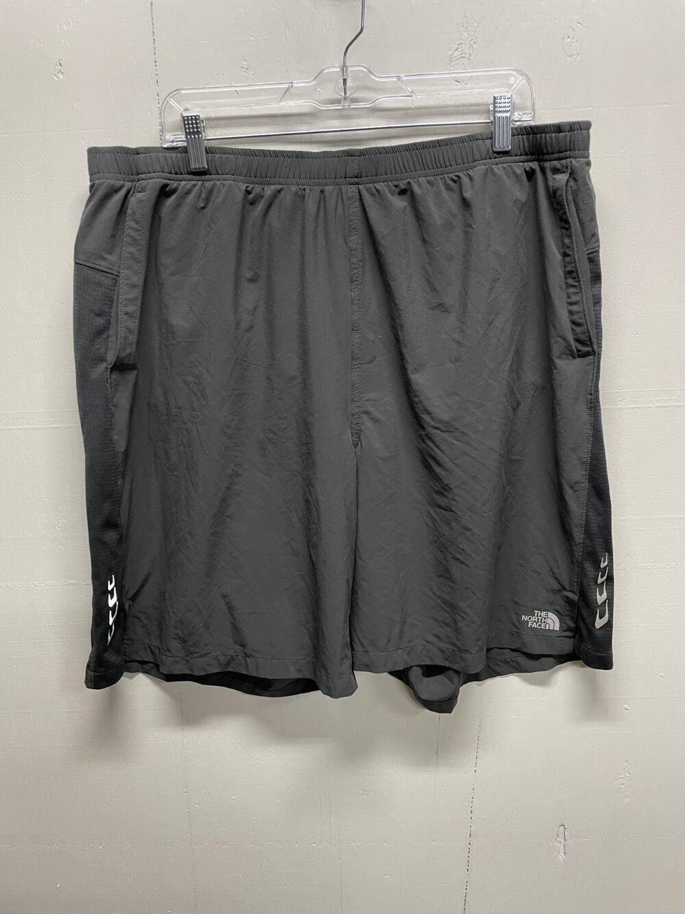 North Face Men's 24/7 Shorts Flight Series Size XXL Long Has Lining Gray color